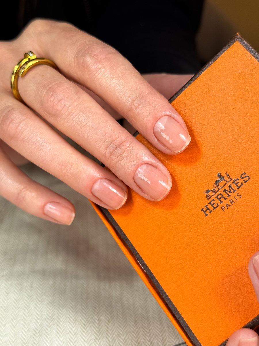 Ukrainian smart manicure